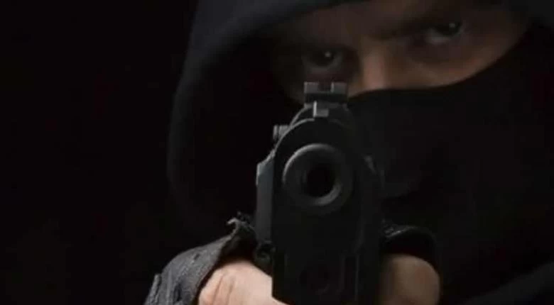 Ληστεία με άγριο ξύλο: Εδειραν ηλικιωμένους και την κόρη τους για 50 ευρώ!